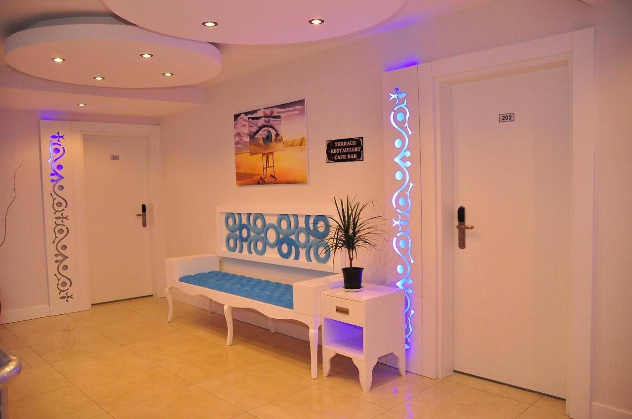 Готель Aura Boutique 3*