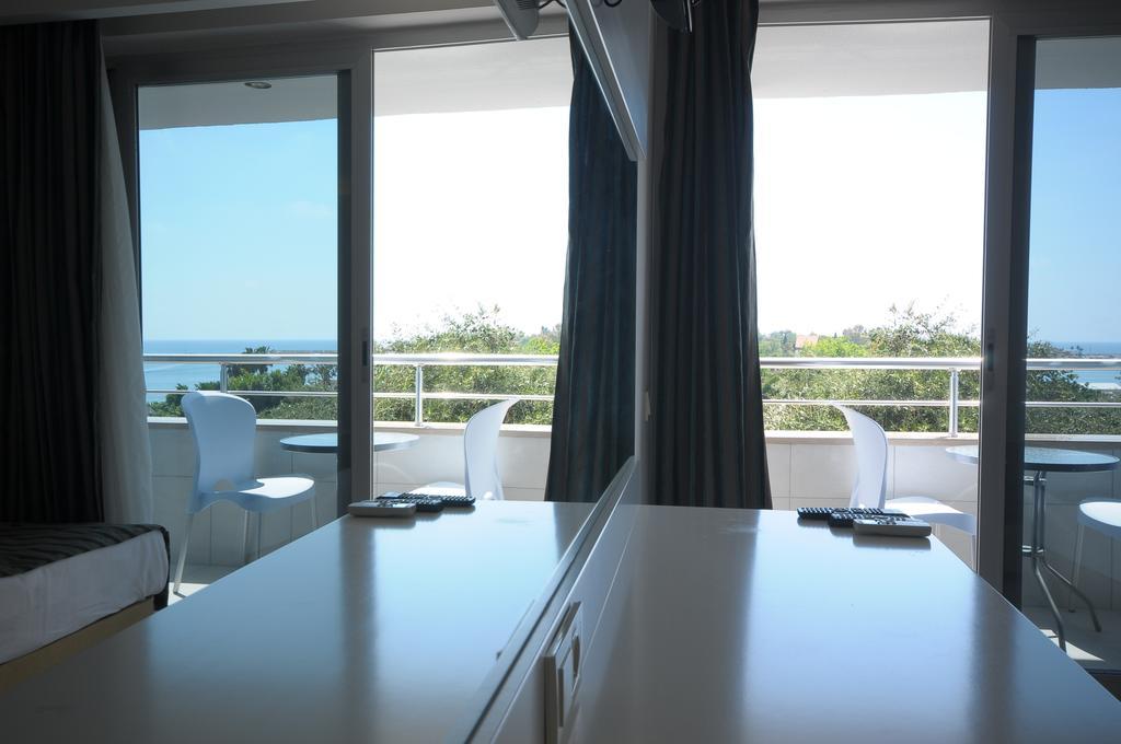 Aura Boutique 3* Сіде