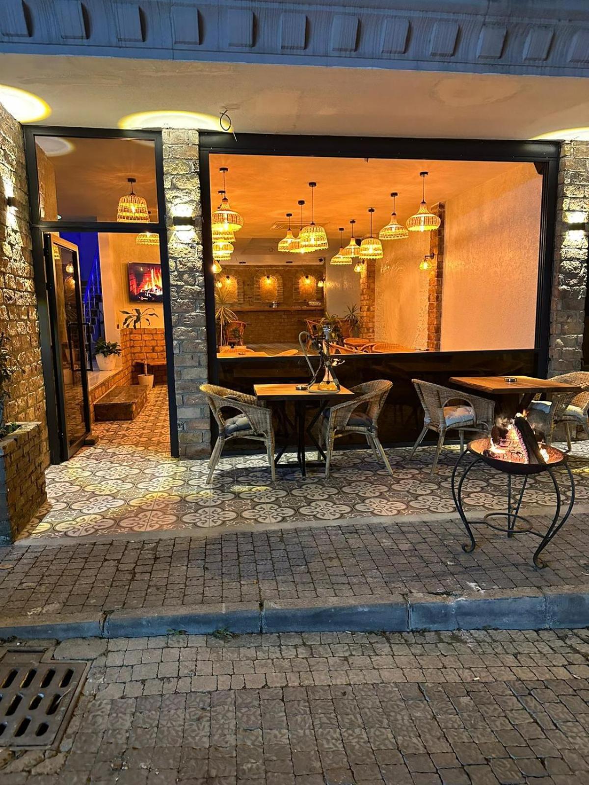 Готель Aura Boutique