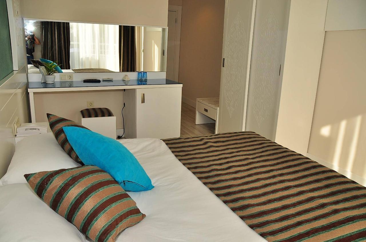Отель Aura Boutique 3*