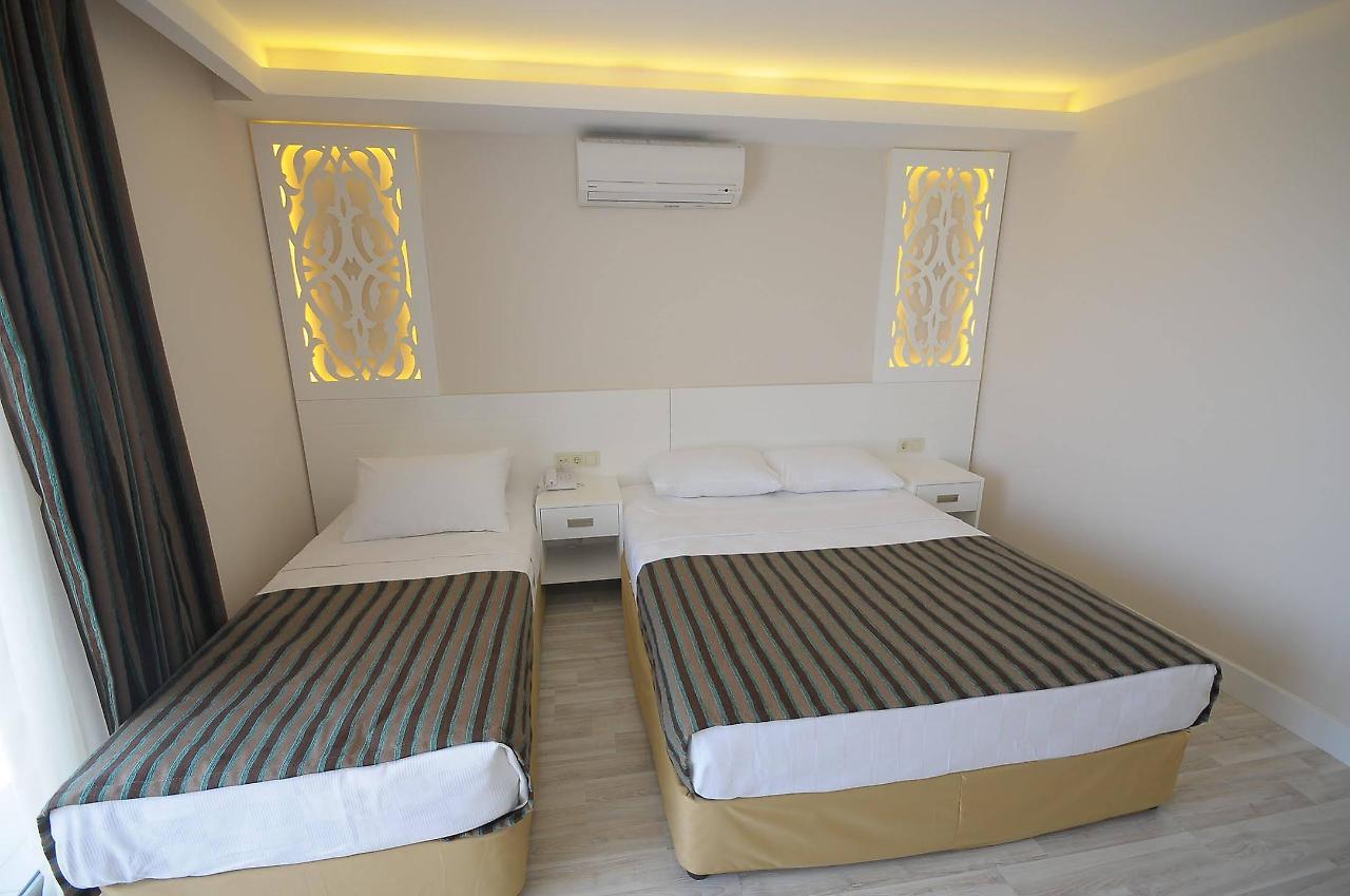 Отель Aura Boutique 3*